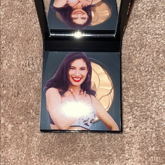 Selena La Reina Skinfinish